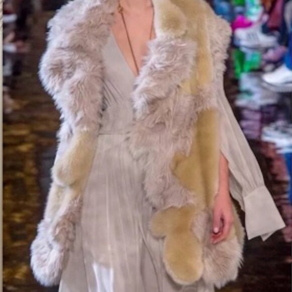 Stella McCartney Fur Free Fur FW18 Vest - Picture 10 of 10